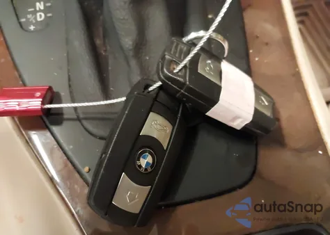 2009 BMW 328I xDrive z USA, uszkodzony, nr VIN WBAPK73569A456890